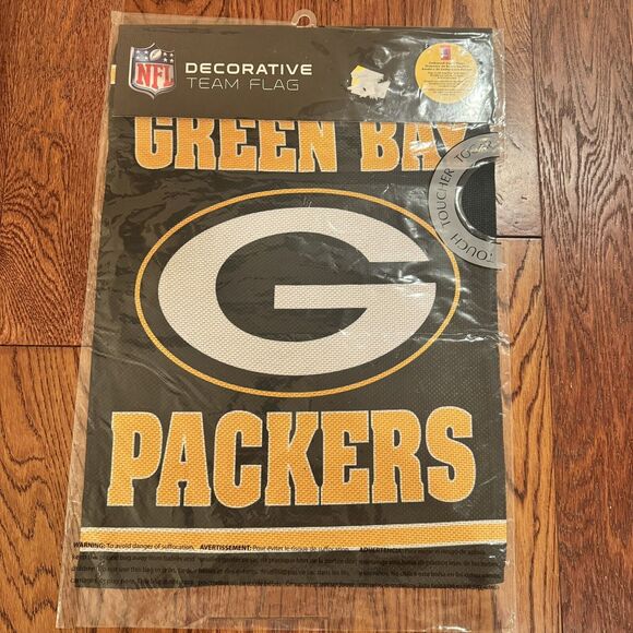 New In package Green Bay Packers 18" x 12.5" Embossed Suede Garden Flag NFL - Picture 10 of 10